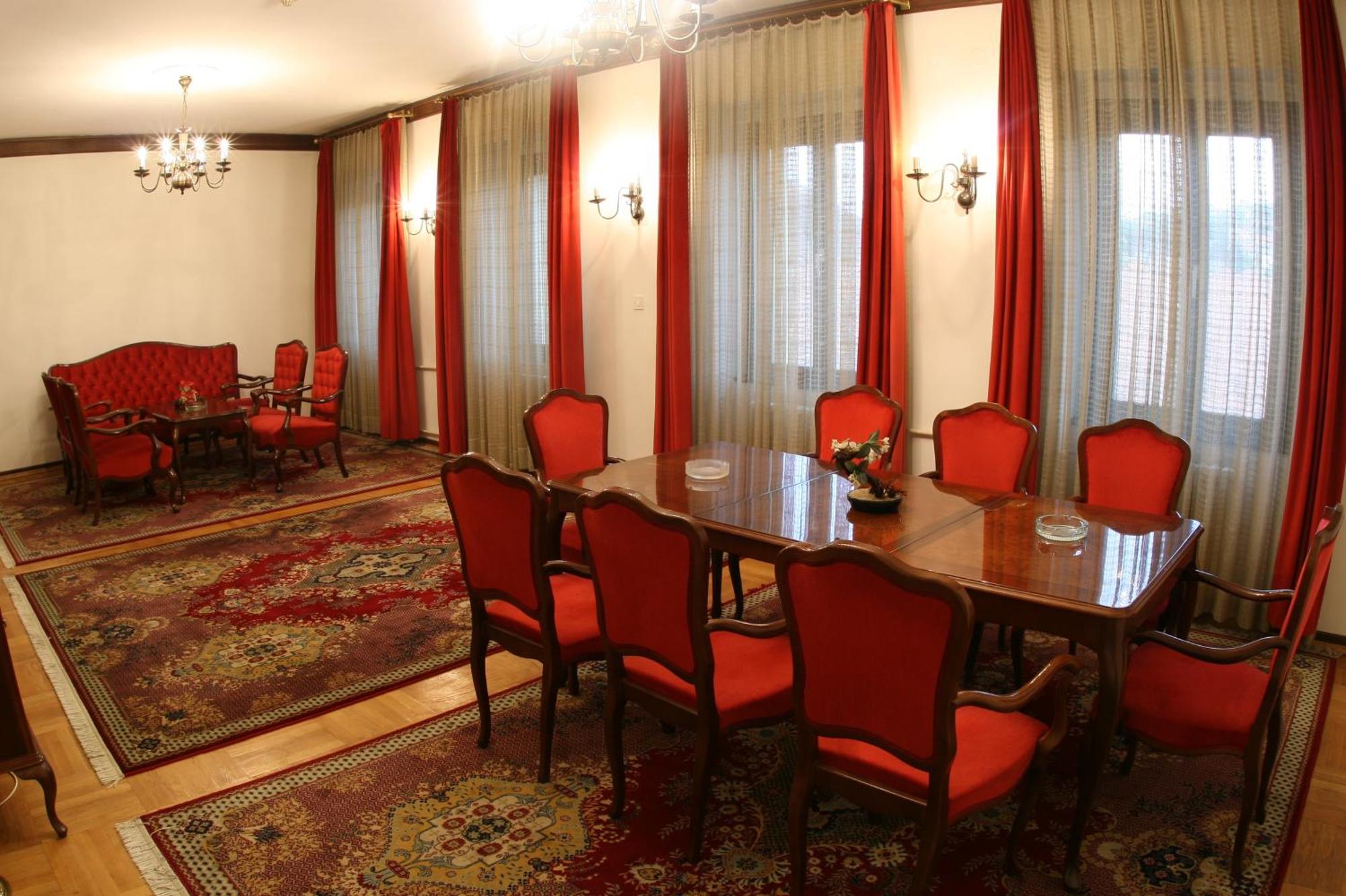 Hotel Grand Valjevo Exterior photo