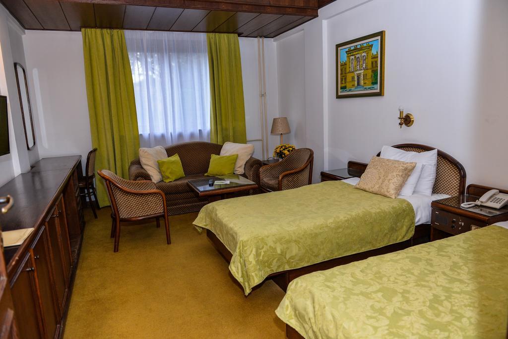 Hotel Grand Valjevo Exterior photo